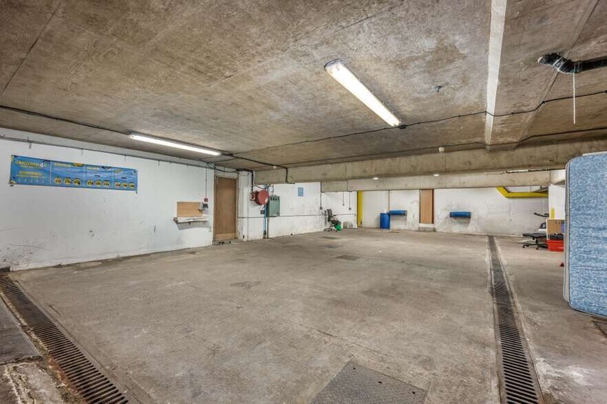 130 Western Rd, Hove à vendre - Photo de l’immeuble – Image 3 sur 5