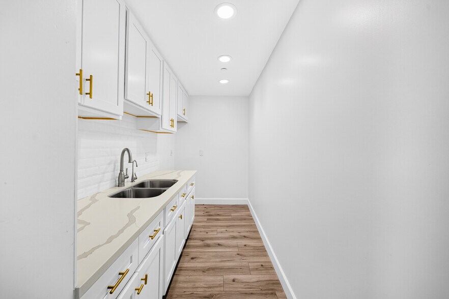18071 Fitch, Irvine, CA à vendre - Photo de l’immeuble – Image 2 sur 57