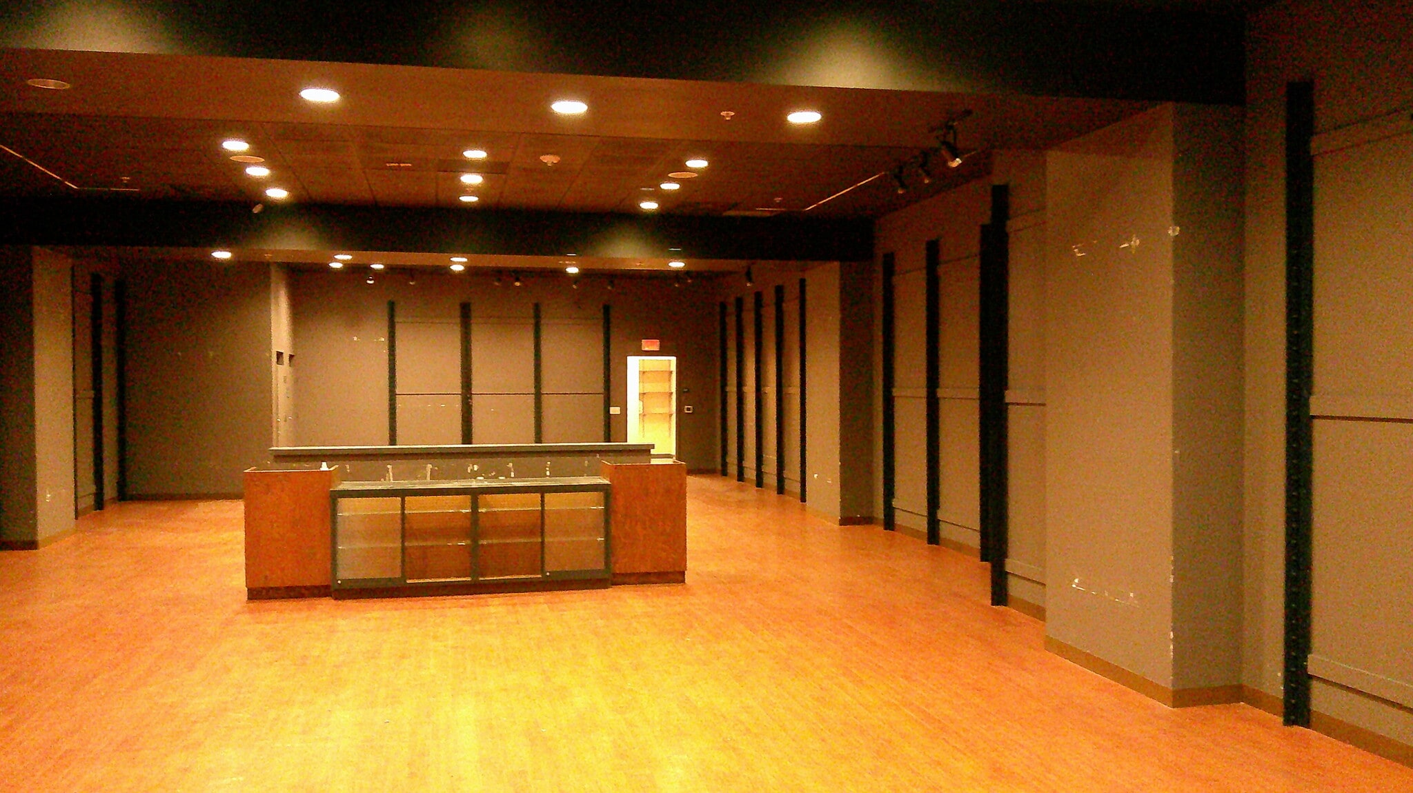 2086 Newpark Mall, Newark, CA à louer Photo intérieure– Image 1 sur 1