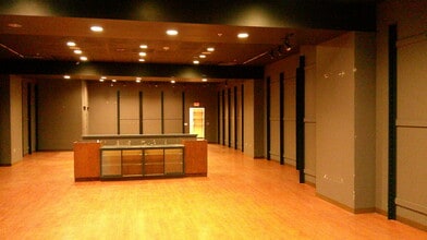 2086 Newpark Mall, Newark, CA à louer Photo intérieure– Image 1 sur 1