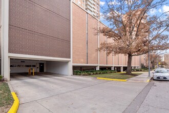 121 W 48th St, Kansas City, MO à louer Photo intérieure– Image 1 sur 36