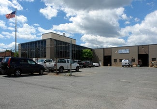 Plus de détails pour 3520 Bladensburg Rd, Brentwood, MD - Industriel/Logistique à louer