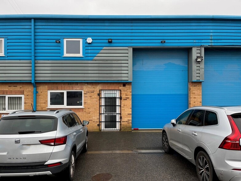 Technology Rd, Poole à louer - Photo principale – Image 1 sur 4