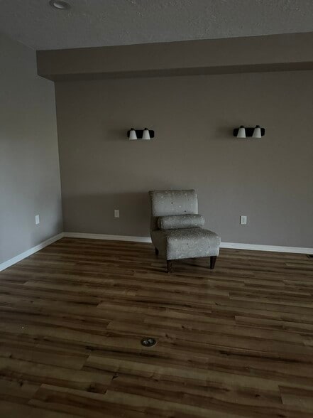 718 N Main Ave, Gresham, OR à louer - Photo intérieure – Image 3 sur 16