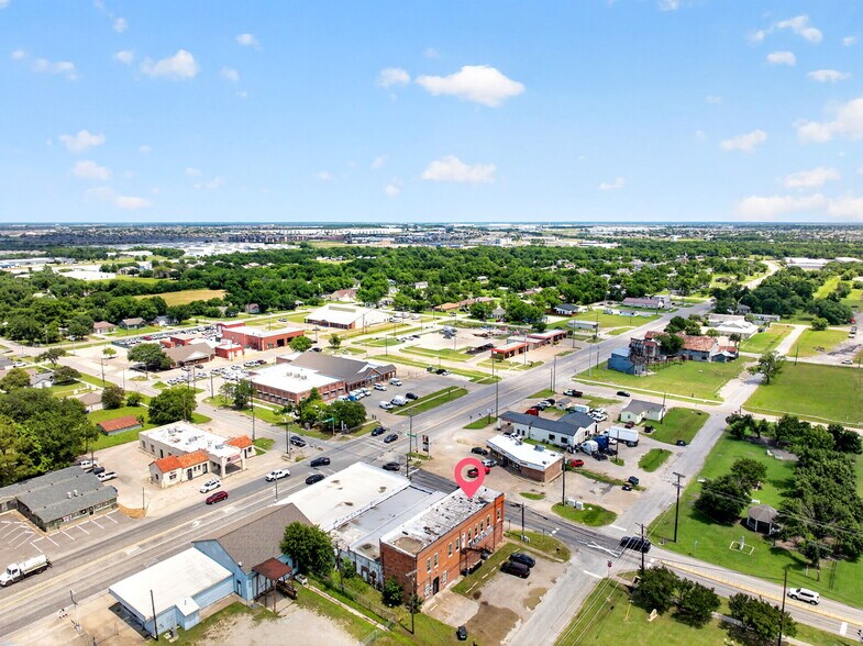 201 N Bois D Arc St, Forney, TX à vendre - Photo de l’immeuble – Image 3 sur 52