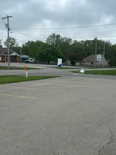 102 W Lawrence St, Kearney, MO à vendre - Photo de l’immeuble – Image 3 sur 12