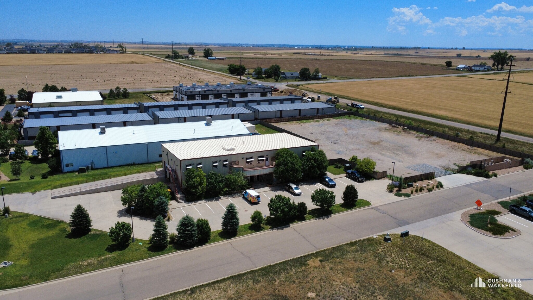 250 Perry Ln, Dacono, CO à louer Photo de l’immeuble– Image 1 sur 6