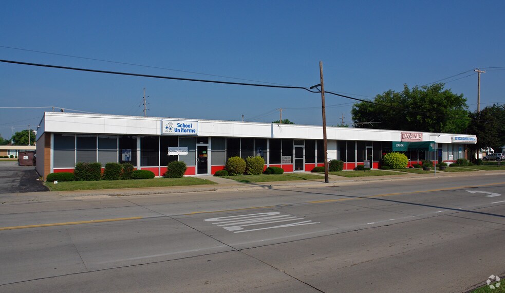 2133-2141 Warwick St, Saginaw, MI à louer - Photo principale – Image 1 sur 8