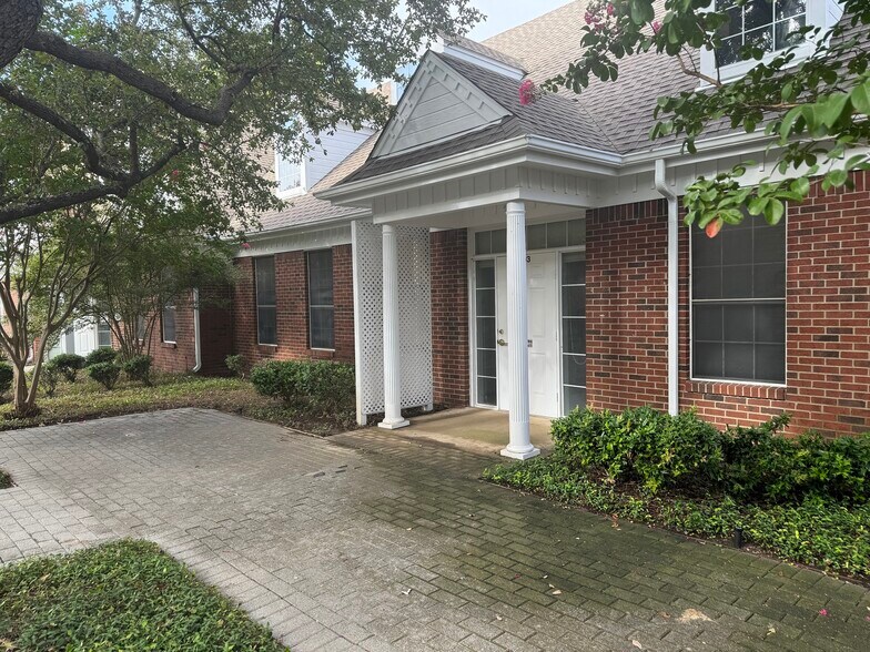 911 York Dr, DeSoto, TX à vendre - Photo de l’immeuble – Image 2 sur 8