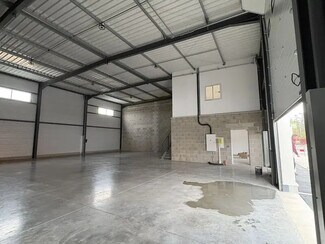 Plus de détails pour Bureau, Local d'activités à louer