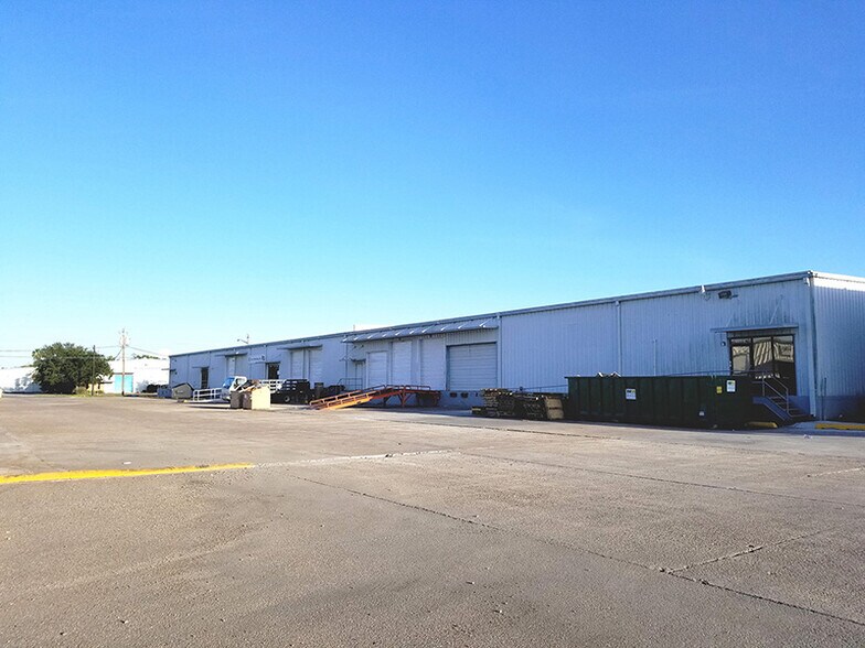 405 N T St, Harlingen, TX à louer - Photo principale – Image 2 sur 8