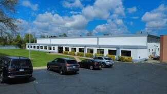 Plus de détails pour 4333 Veterans Memorial Hwy, Holbrook, NY - Industriel/Logistique à louer