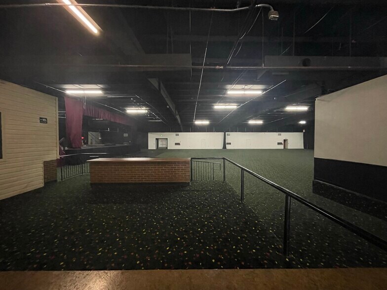 134 Elm St, Anniston, AL à louer - Photo de l’immeuble – Image 3 sur 37