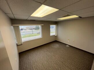 Plus de détails pour 9750-9766 51st Ave NW, Edmonton, AB - Bureau à louer