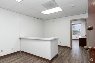 6070 Gateway Blvd E, El Paso, TX à louer Photo intérieure– Image 1 sur 2