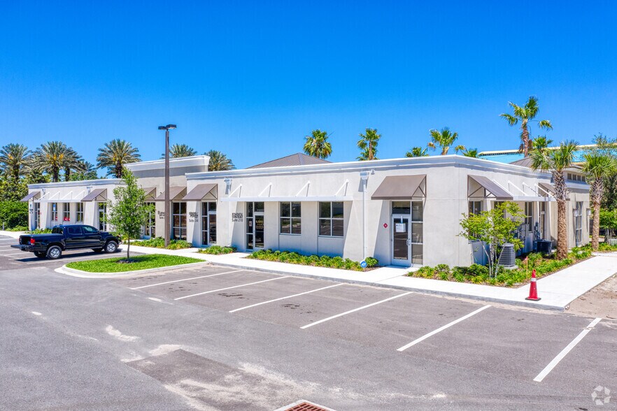 340 Town Plaza Avenue & Tavernier Drive, Ponte Vedra, FL à vendre - Photo principale – Image 1 sur 26