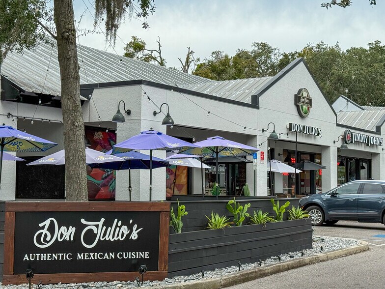 2814 E Bearss Ave, Tampa, FL à louer - Photo de l’immeuble – Image 2 sur 2