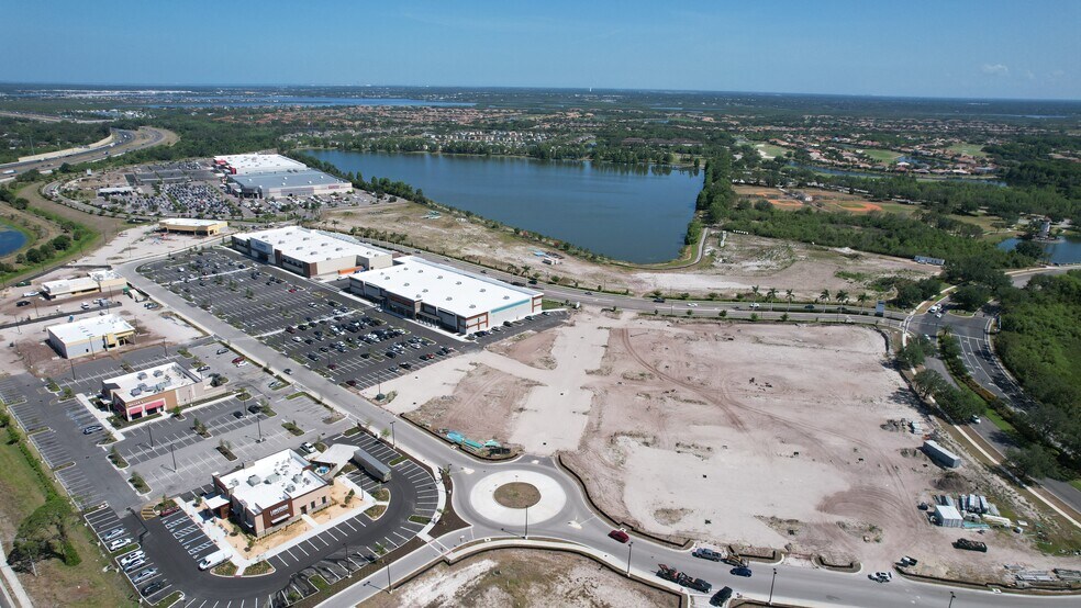 7105 SR 64 E, Bradenton, FL à louer - Photo de l’immeuble – Image 3 sur 11
