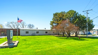 Plus de détails pour N13W24705 Bluemound Rd, Pewaukee, WI - Industriel/Logistique à vendre