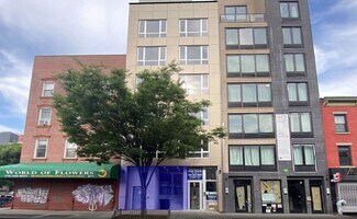 Plus de détails pour 975 Manhattan Ave, Brooklyn, NY - Local commercial à vendre