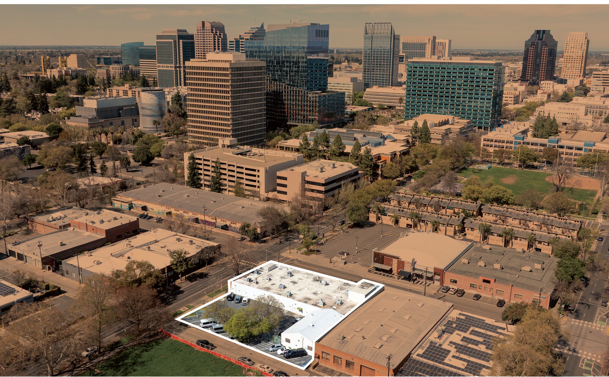 1801-1811 9th St, Sacramento, CA à vendre Photo principale– Image 1 sur 6