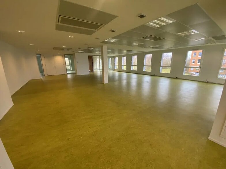 Bureau dans Reims à vendre - Photo intérieure – Image 2 sur 7