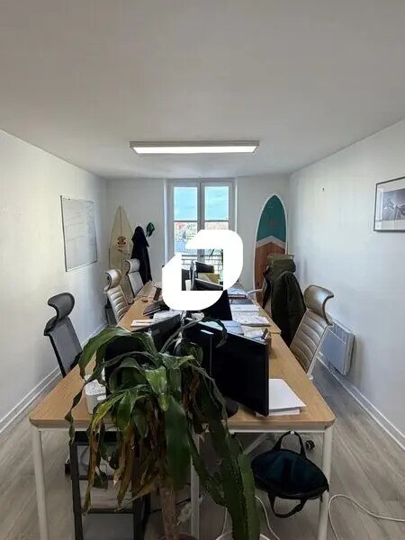 Plus de détails pour 20-22 Place Charles De Gaulle, Saint-Germain-en-Laye - Bureau à louer