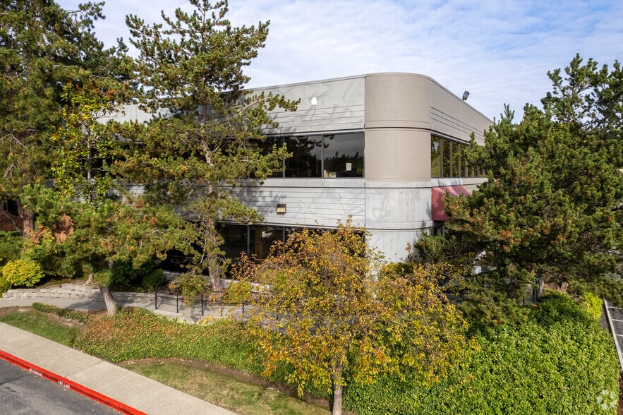 12600 SE 38th St, Bellevue, WA à louer - Photo de l’immeuble – Image 3 sur 4