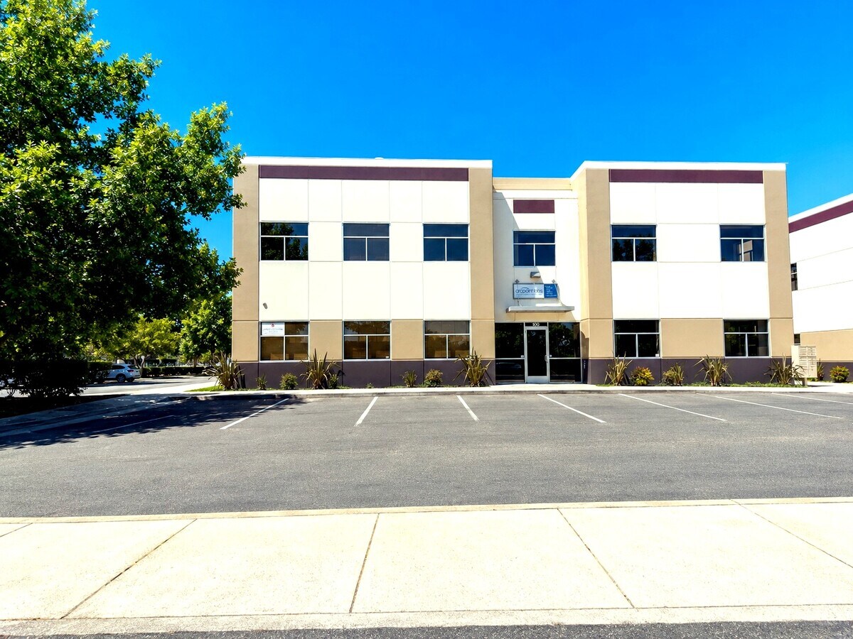 405 Boulder Ct, Pleasanton, CA 94566 - Lot 100 - - Photo intérieure - Image 1 of 3