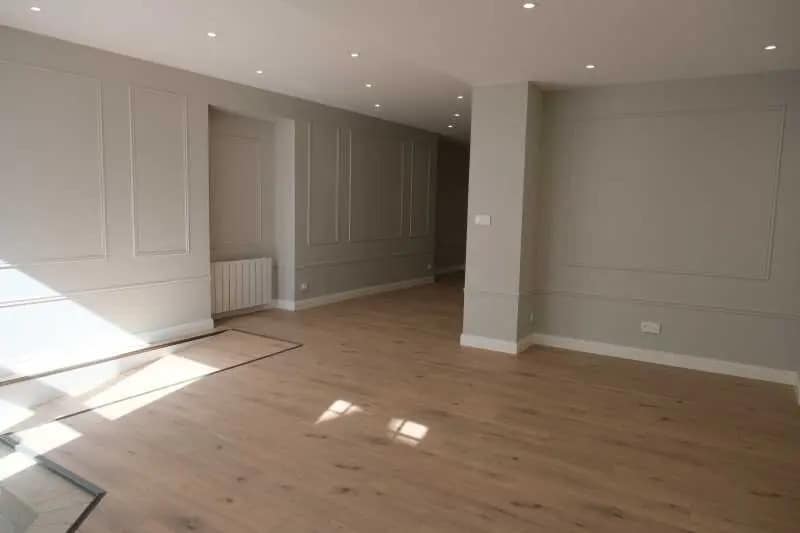 Local commercial dans Saint-Quentin à vendre - Photo de l’immeuble – Image 1 sur 10