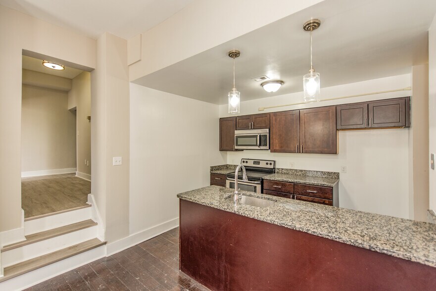 617-631 W Lexington St, Baltimore, MD à louer - Photo intérieure – Image 2 sur 33