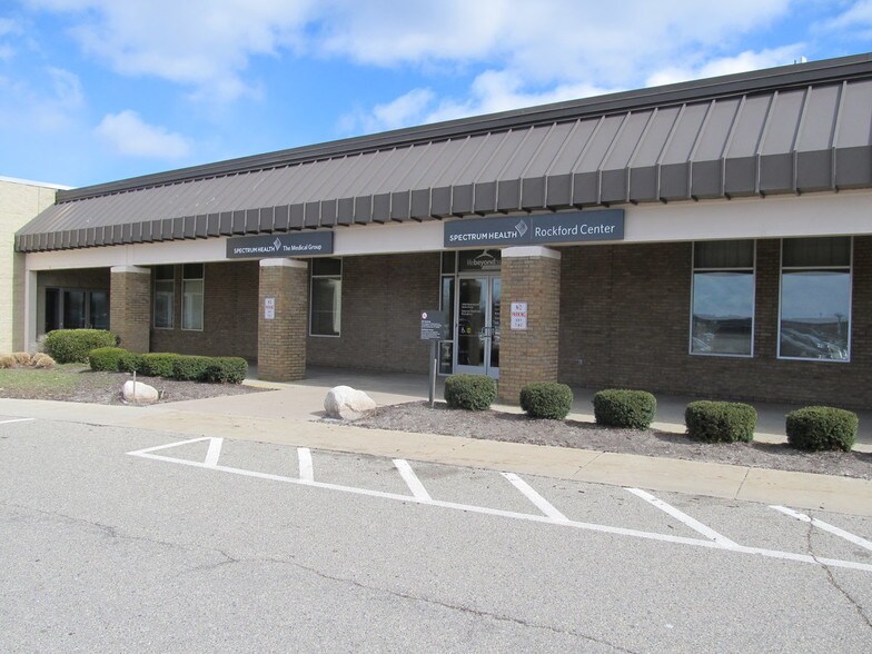 515 E Division Rd, Rockford, MI à louer - Photo de l’immeuble – Image 2 sur 13