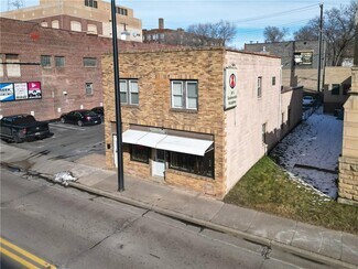 Plus de détails pour 415 S Farwell St, Eau Claire, WI - Local commercial à louer