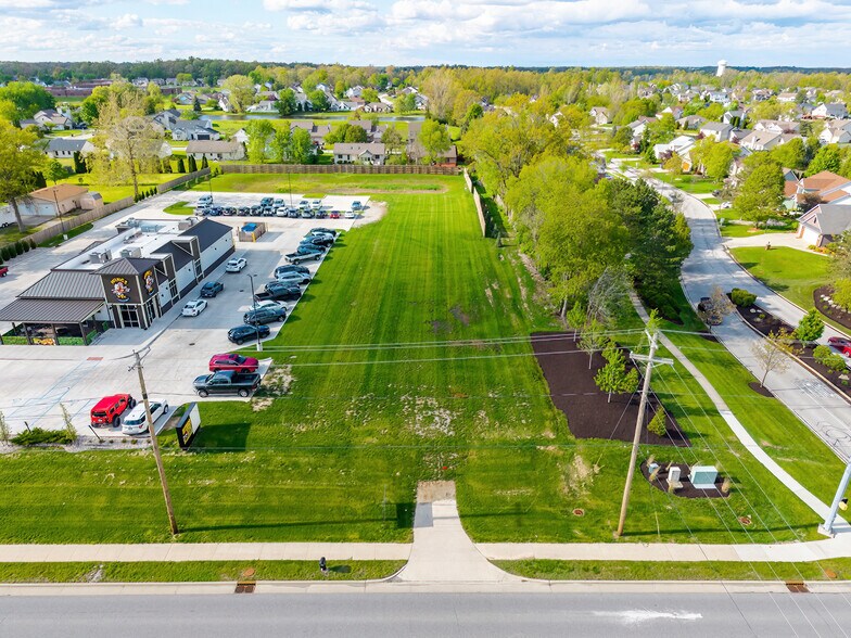8320 Illinois Rd, Fort Wayne, IN à vendre - Photo de l’immeuble – Image 2 sur 7