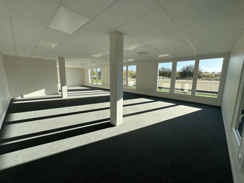 Bureau dans Bezannes à vendre - Photo intérieure – Image 1 sur 5