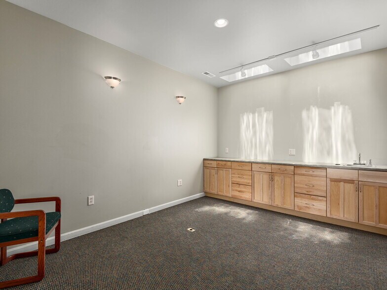 183 Bartlett St, Asheville, NC à louer - Photo intérieure – Image 2 sur 10