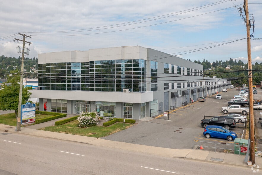 145 Schoolhouse St, Coquitlam, BC à louer - Photo principale – Image 1 sur 13