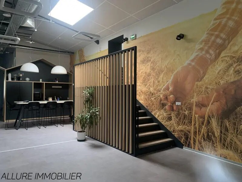 Bureau dans Brive-la-Gaillarde à louer Photo de l’immeuble– Image 1 sur 11