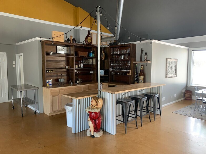 17 Seward Ave NW, Grand Rapids, MI à louer - Photo intérieure – Image 2 sur 4