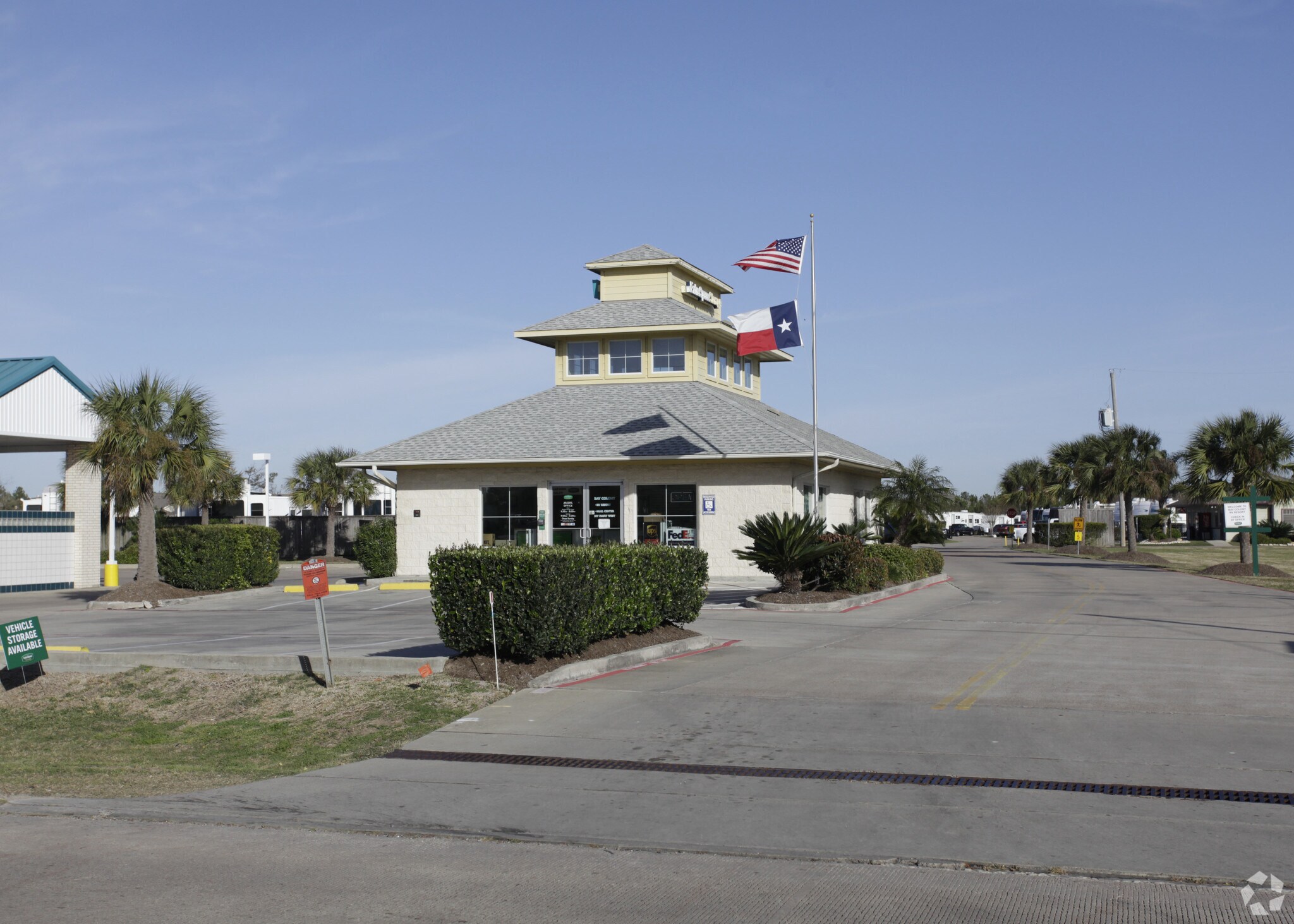 217 FM 517 W, Dickinson, TX à vendre Photo principale– Image 1 sur 3