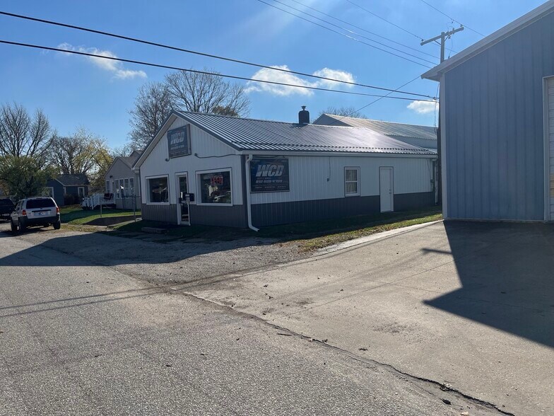 56 E Jefferson St, Spencer, IN à vendre - Photo de l’immeuble – Image 3 sur 15