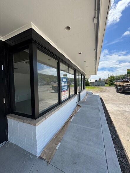 1610 Scranton Carbondale Hwy, Dickson City, PA à vendre - Photo de l’immeuble – Image 2 sur 9