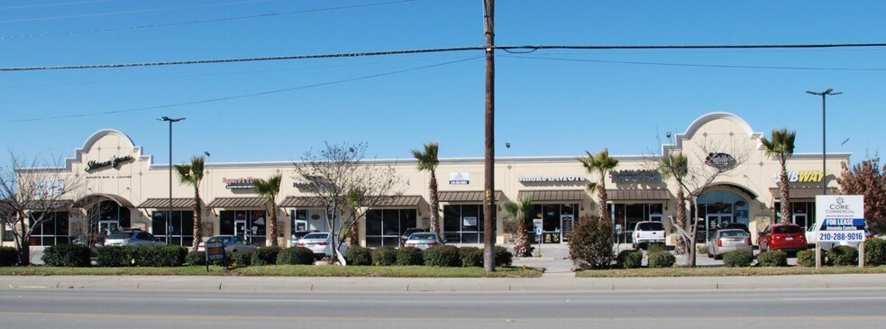 6422 Babcock Rd, San Antonio, TX à louer - Photo de l’immeuble – Image 2 sur 14