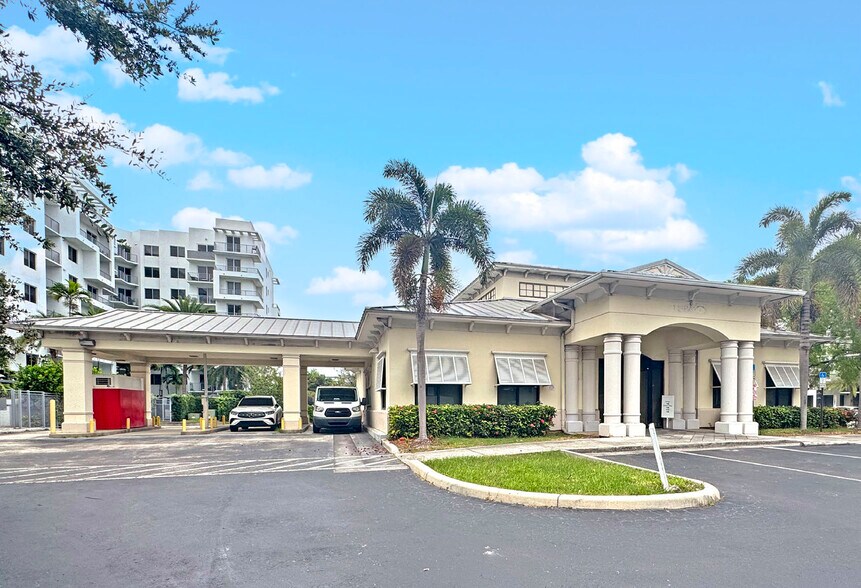 301 N Federal Hwy, Pompano Beach, FL à louer - Photo de l’immeuble – Image 3 sur 10