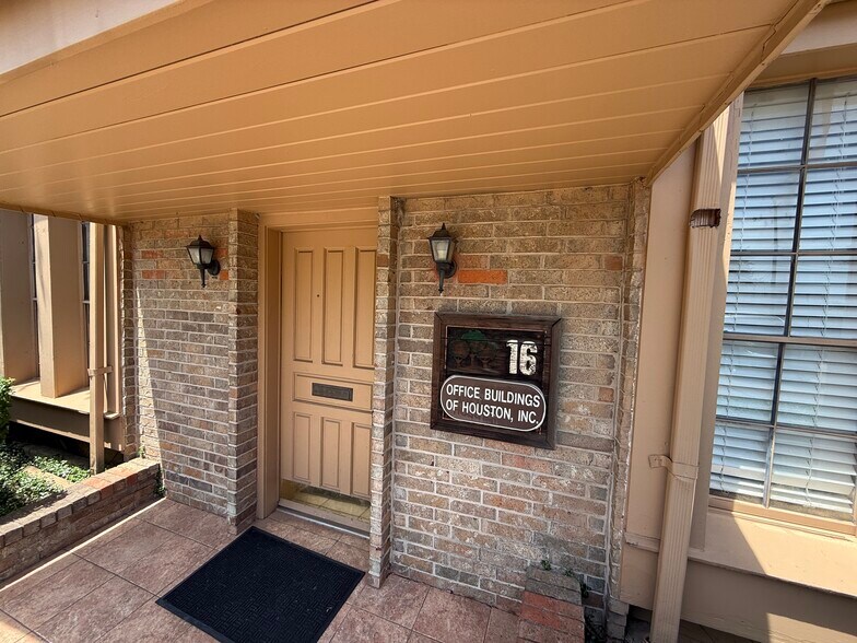 6910 Bellaire Blvd, Houston, TX à louer - Photo de l’immeuble – Image 2 sur 27