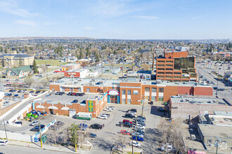 1623 Centre St NW, Calgary, AB - VUE AÉRIENNE  vue de carte - Image1