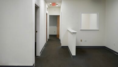 1555 Sunrise Hwy, Bay Shore, NY à louer Photo intérieure– Image 2 sur 5