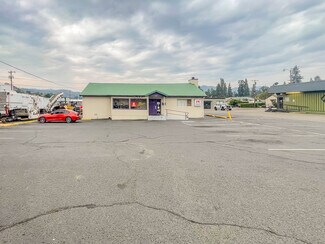 Plus de détails pour 177 NW Garden Valley Blvd, Roseburg, OR - Local commercial à vendre