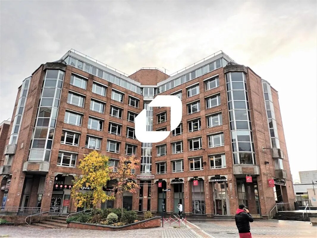 10 Place Salvador Allende, Villeneuve-d'Ascq à louer Photo de l’immeuble– Image 1 sur 13