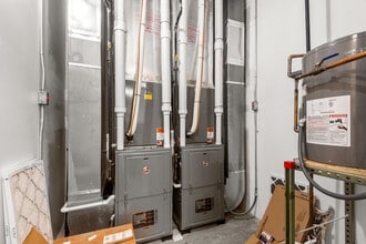 84 Industrial Ave, Little Ferry, NJ à louer Photo intérieure– Image 2 sur 11